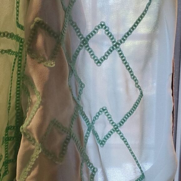 BKE  top    - Picture 6 of 6